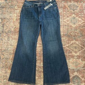 NWT! Chicos Girlfriend Flared Jeans